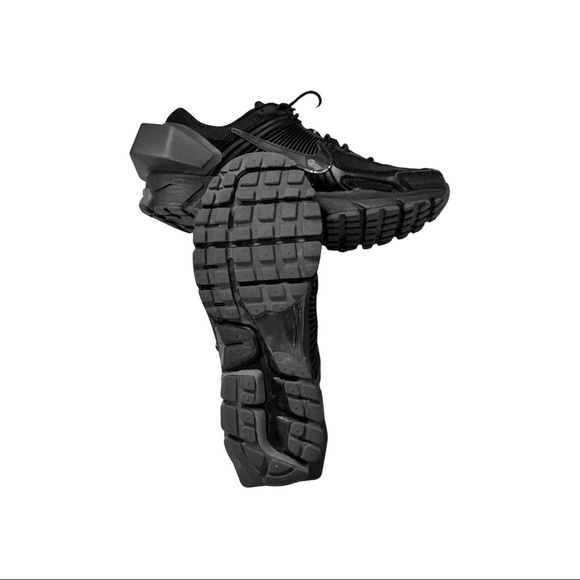 Nike Air Zoom x A-Cold-Wall (ACW) Vomero 5 - Picture 4 of 6